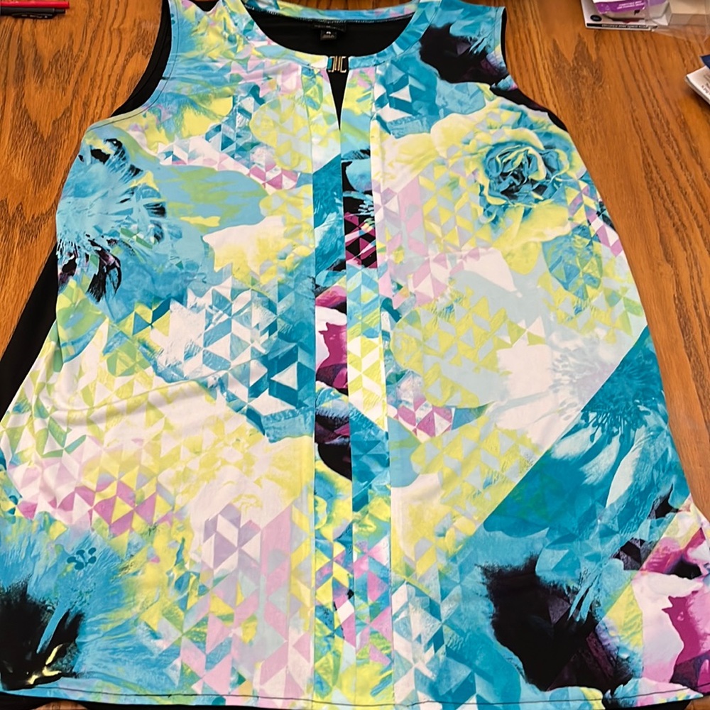 Worthington Multicolored Geometric/Floral Pattern Sleeveless Keyhole Tunic XL